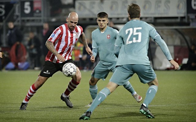 贝里内利场 贝里内利场