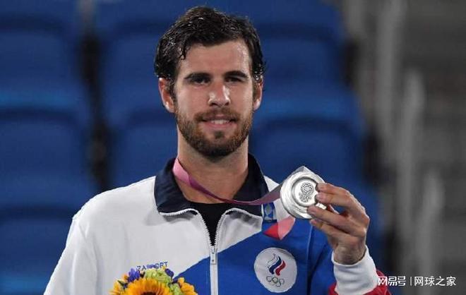 更让梅西首 更让梅西首