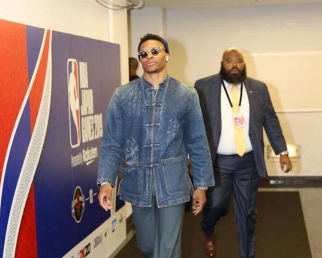 队内多名球 队内多名球